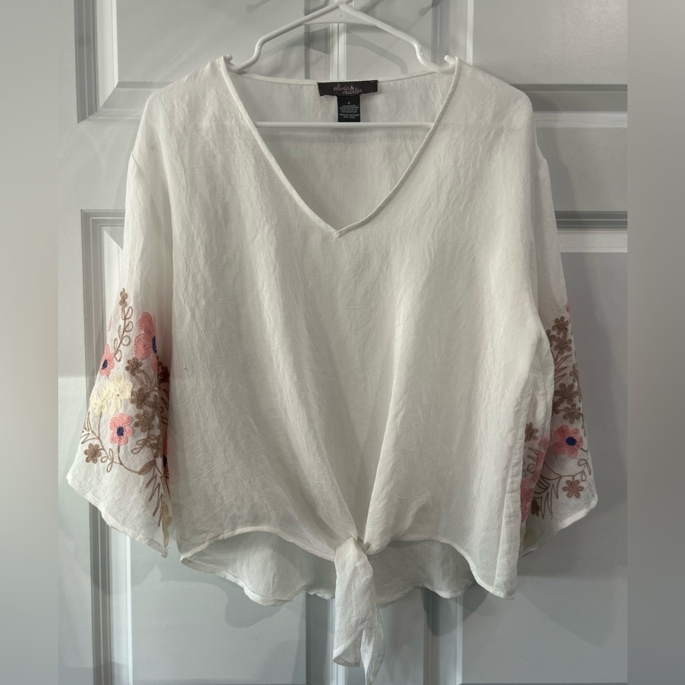 Olivia Martin Embroidered Sleeve Front Tie Top Women Sz S V‎ Neck Blouse Cottage